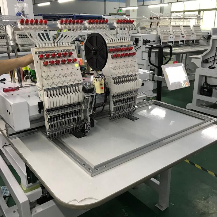 επίπεδη κέντημα machine.jpg