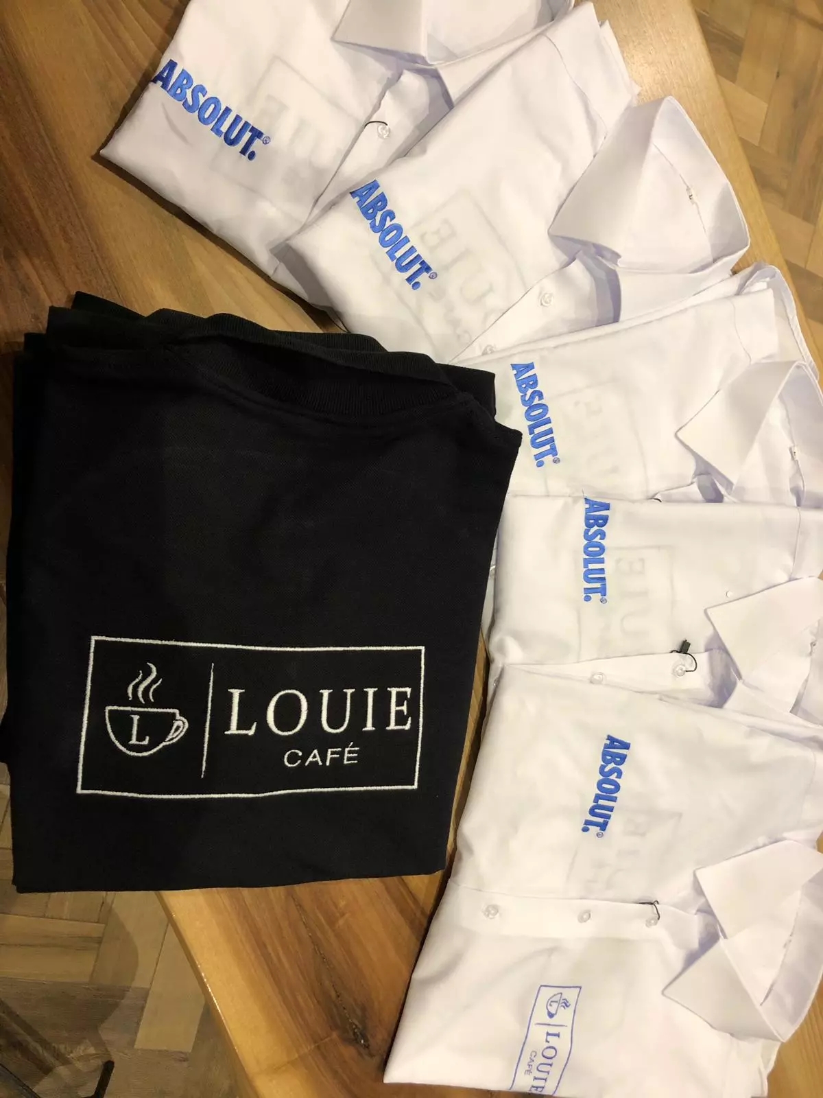 t-SHIRT